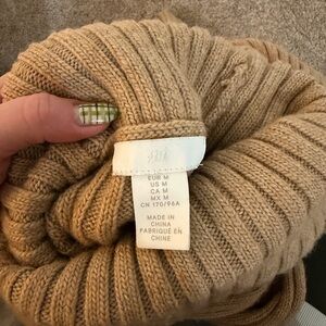 H&M Women's Beige Knit Sweater